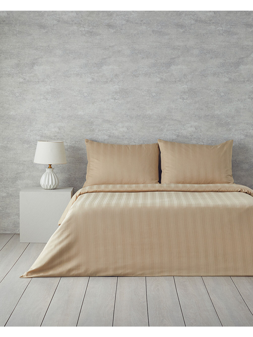 Sarı Lior Çizgili Pamuk Saten King Size Nevresim Takımı Gold