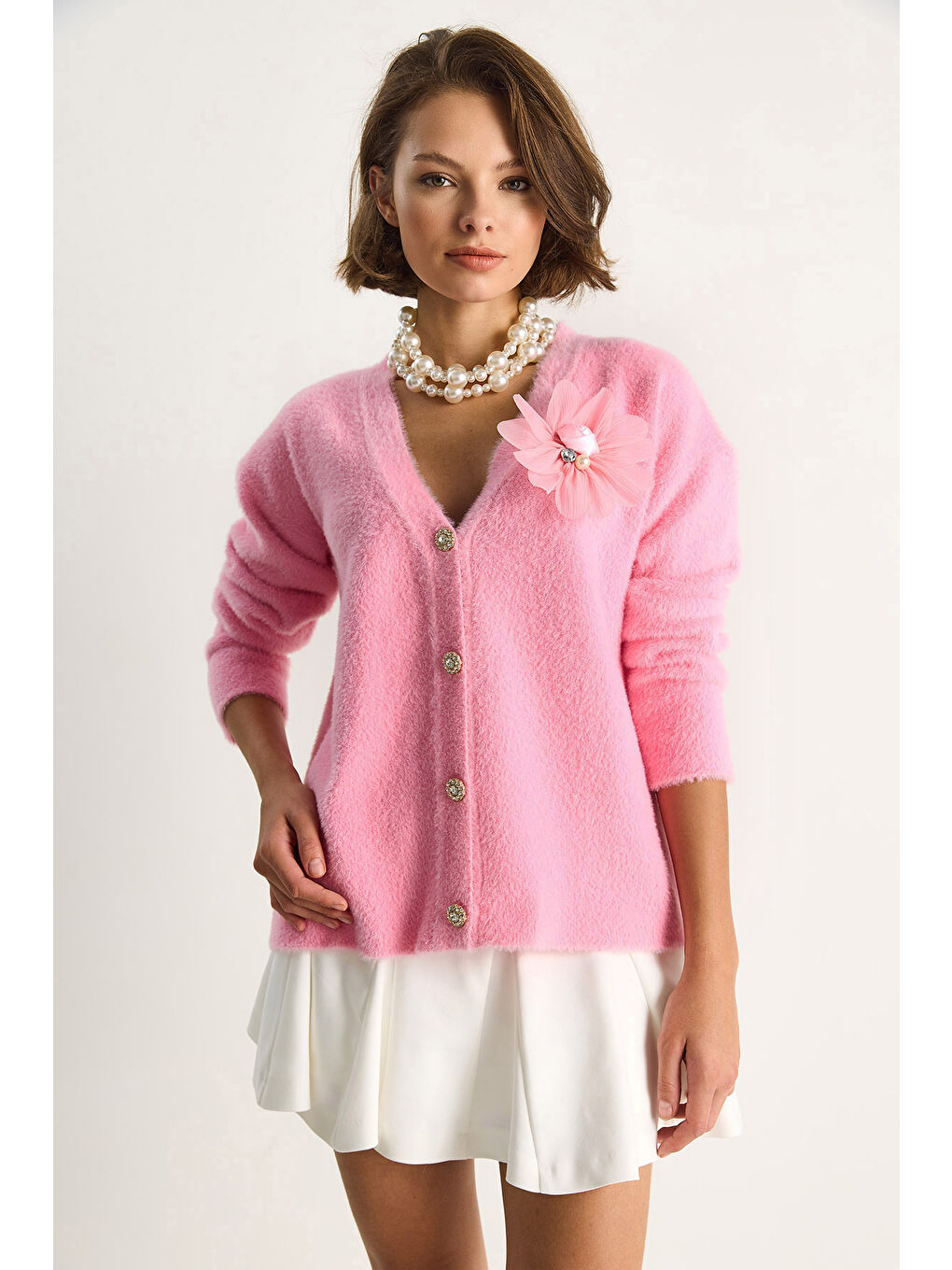 Pembe Kadın V Yaka Düğmeli Çiçek Aksesuarlı Yumuşak Dokulu Hırka-2