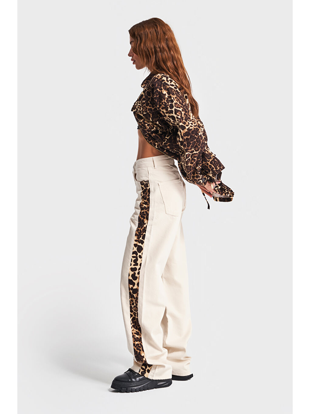 Kahverengi Kadın Raw Renk Leopar Desenli Loose Fit Tasarım Denim-1