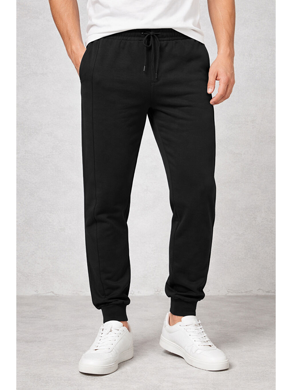 Erkek Paçası ve Beli Lastikli Eşofman Altı 25707 Siyah-3