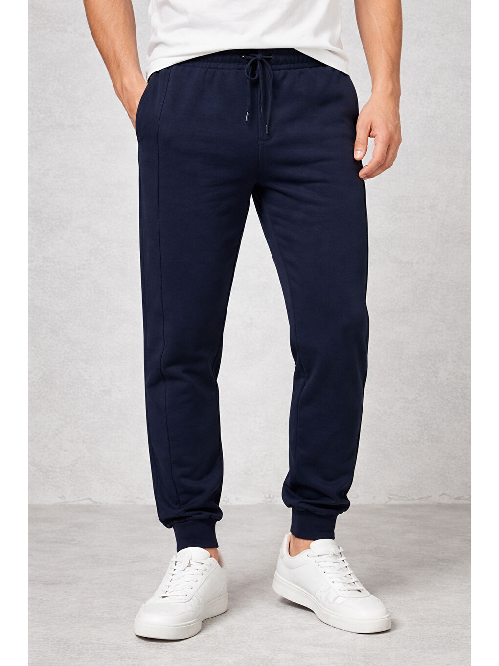 Erkek Paçası ve Beli Lastikli Eşofman Altı 25707 Lacivert-1