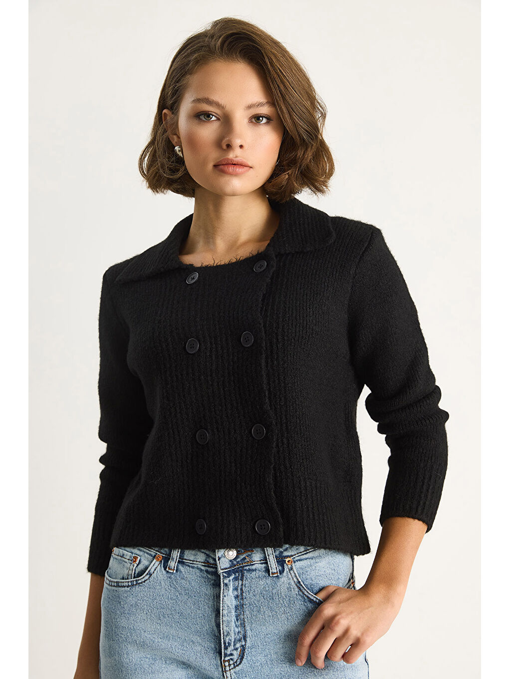 Siyah Kadın Polo Yaka Düğmeli Yumuşak Hırka-3