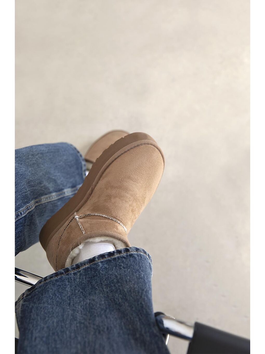 Bej Salvador  Kadın  İçi Tüylü Kalın Taban  Süet Yarım  Bot Vizon-1