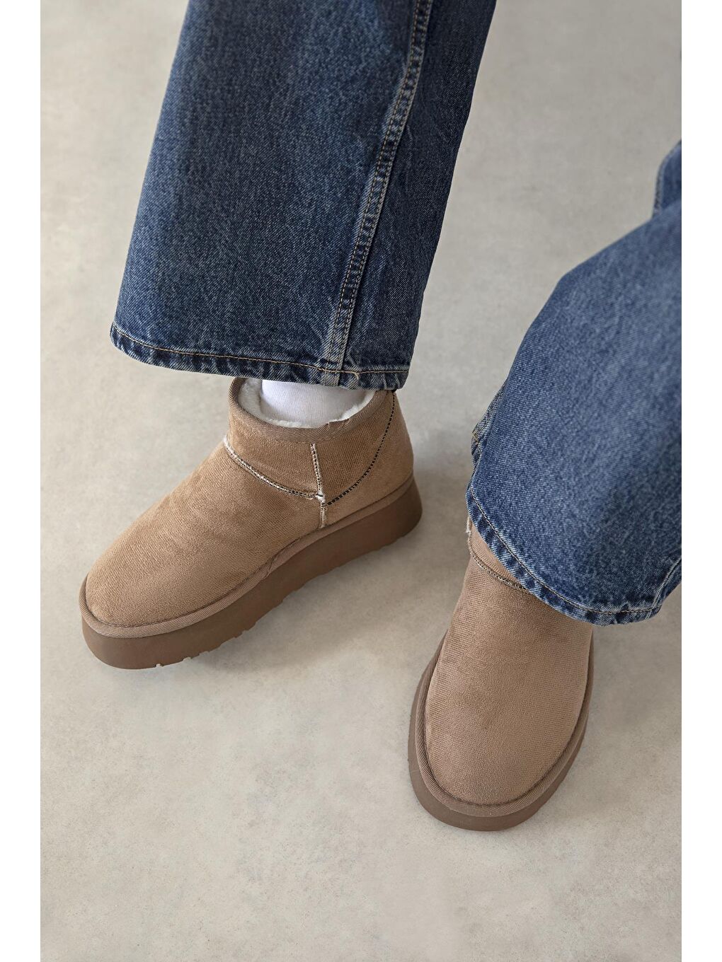 Bej Salvador  Kadın  İçi Tüylü Kalın Taban  Süet Yarım  Bot Vizon-2