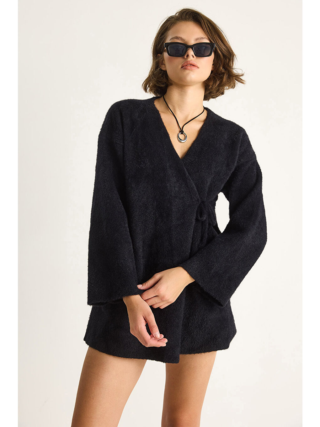 Siyah Kadın Kruvaze Kapama Yandan Bağlamalı Yumuşak Dokulu Triko Kimona W-3