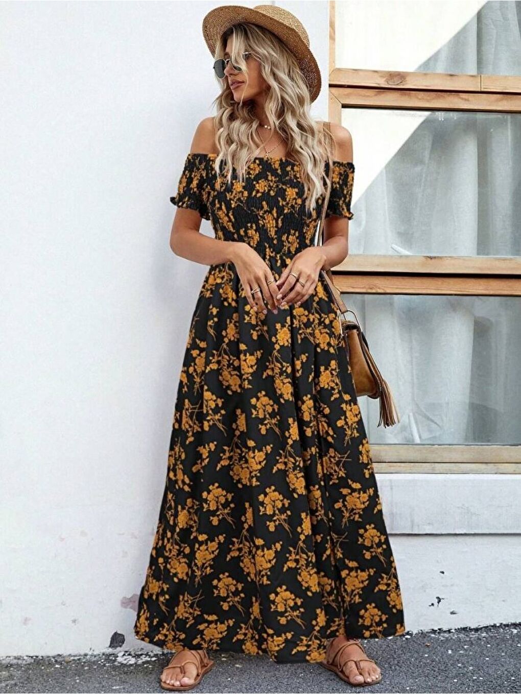 Siyah Kadın Kısa Kollu Madonna Yaka Yırtmaçlı çiçek Desenli Süprem Elbise-2