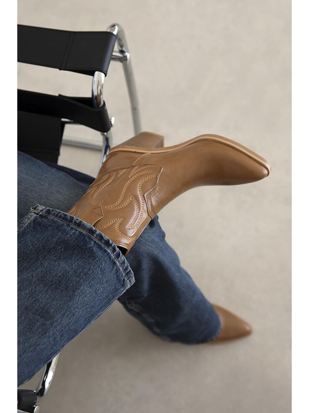 Kahverengi Hadley Kadın Kırışık Deri Topuklu Bot Camel-1