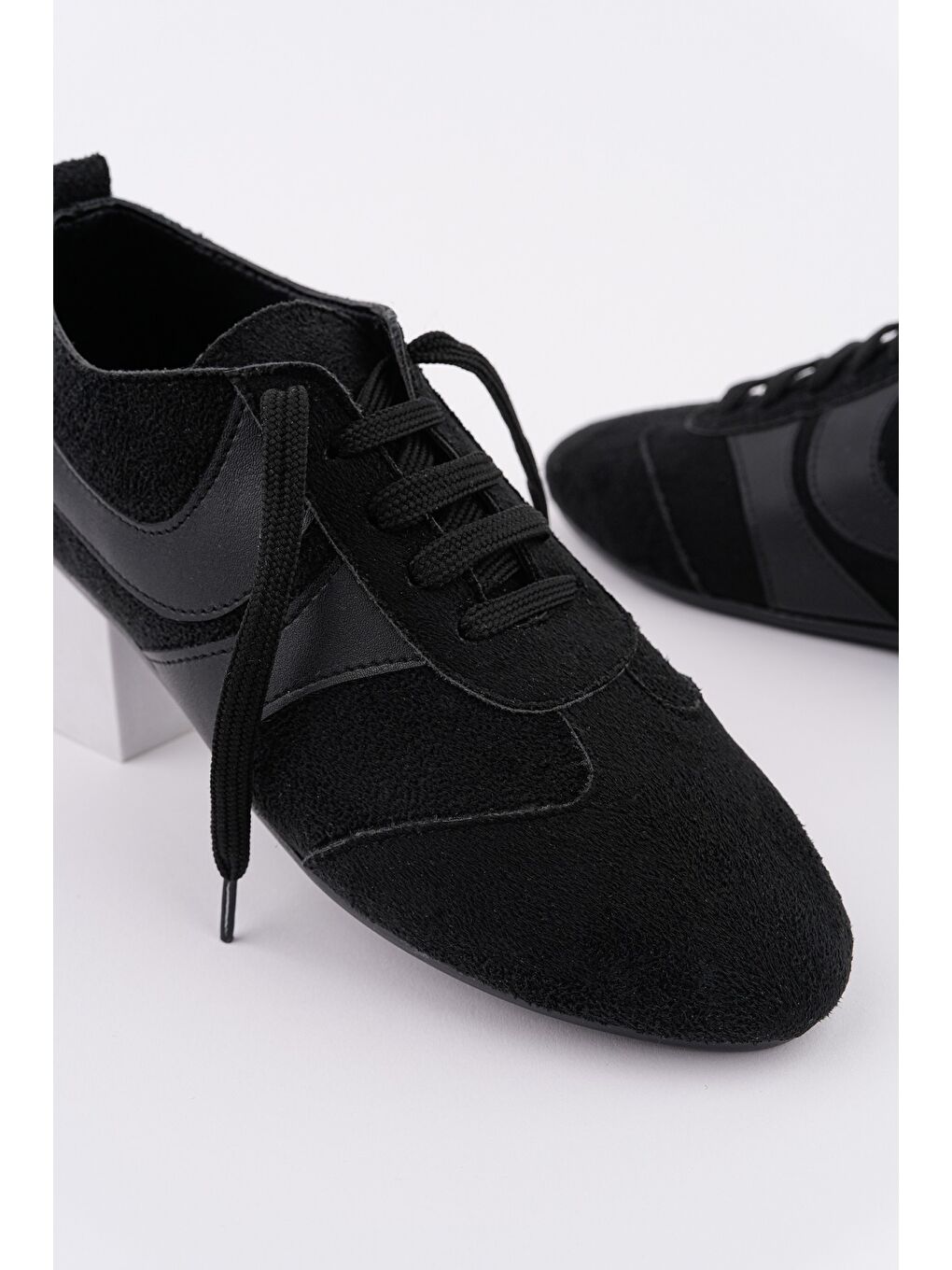 Siyah VİBE Bağcıklı Günlük Kadın Sneaker Spor Ayakkabı-1