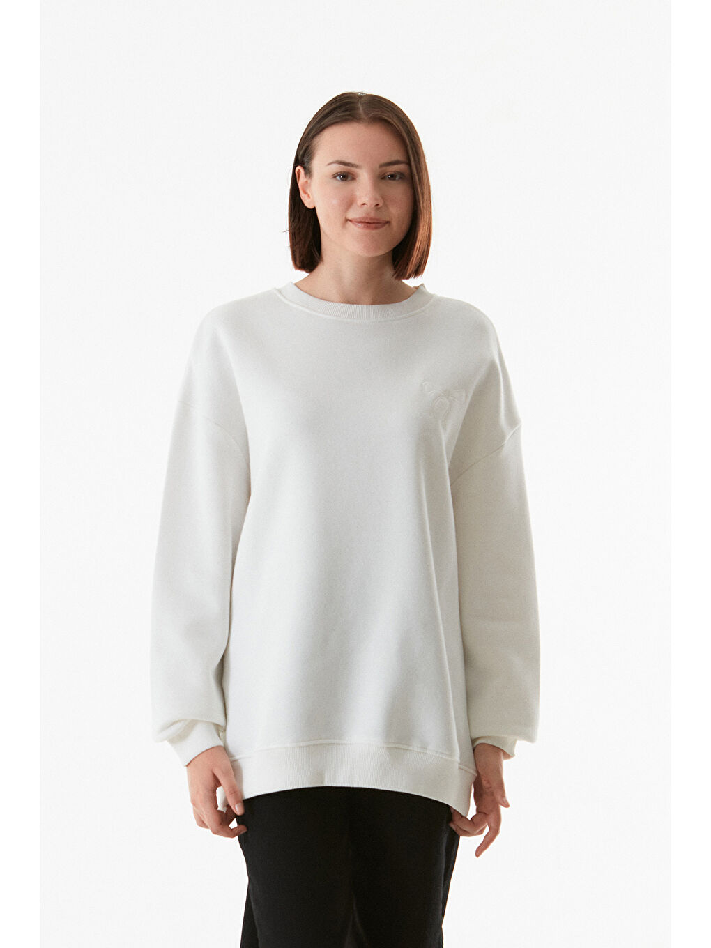 Fullamoda Ekru Basic Bisiklet Yaka Oversize Sweatshirt