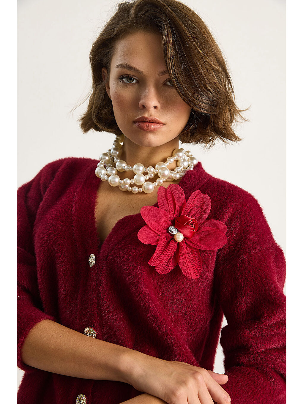 Bordo Kadın V Yaka Düğmeli Çiçek Aksesuarlı Yumuşak Dokulu Hırka-4