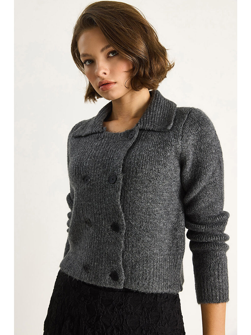 Antrasit Kadın Polo Yaka Düğmeli Yumuşak Hırka