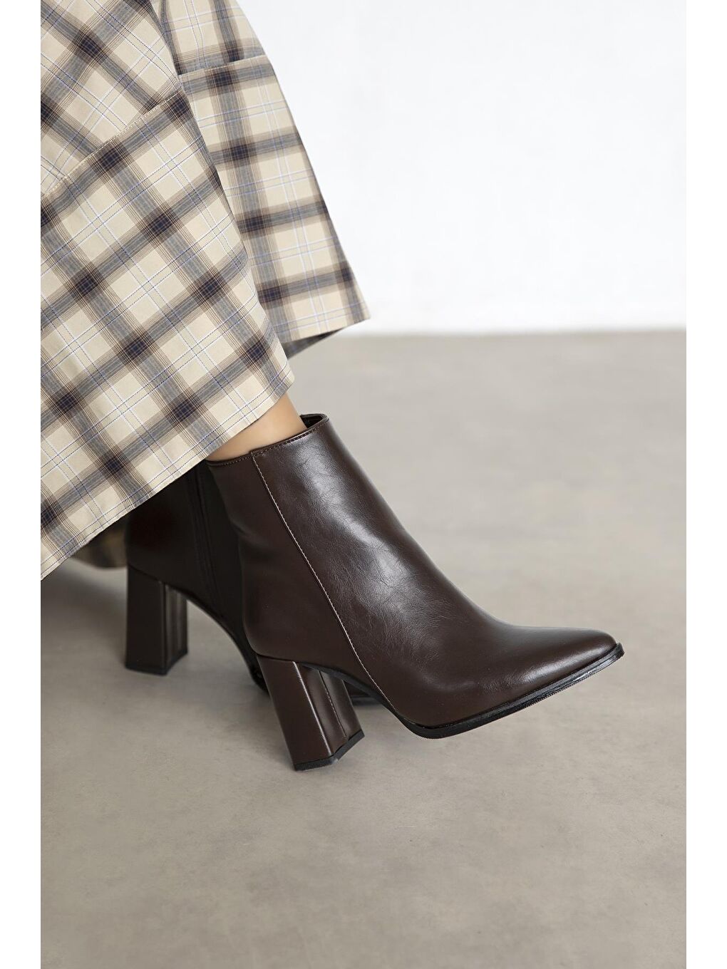 Kahverengi Fergal Kadın Topuklu Kırışık Deri Bot Kahve-1