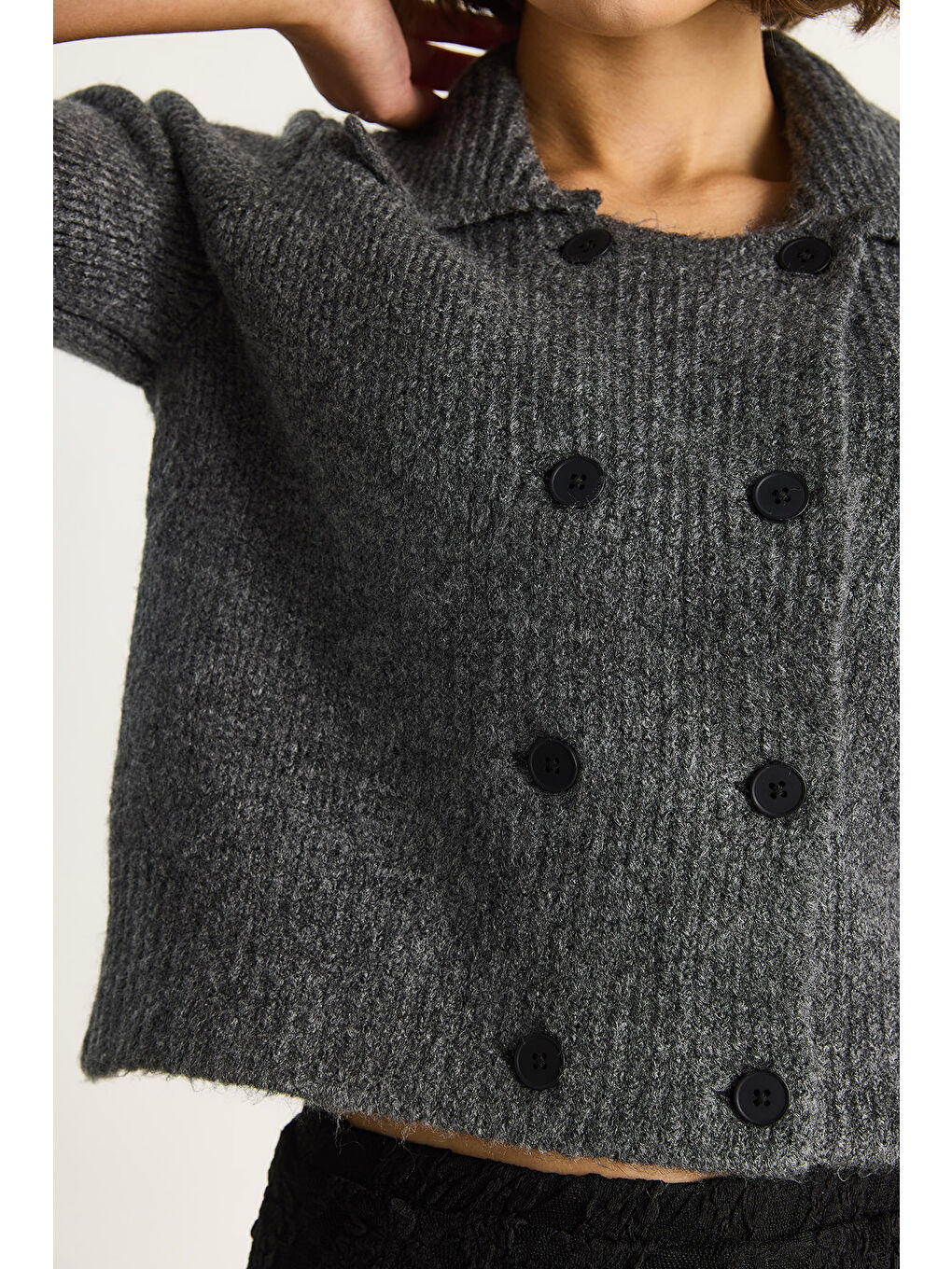 Antrasit Kadın Polo Yaka Düğmeli Yumuşak Hırka-4