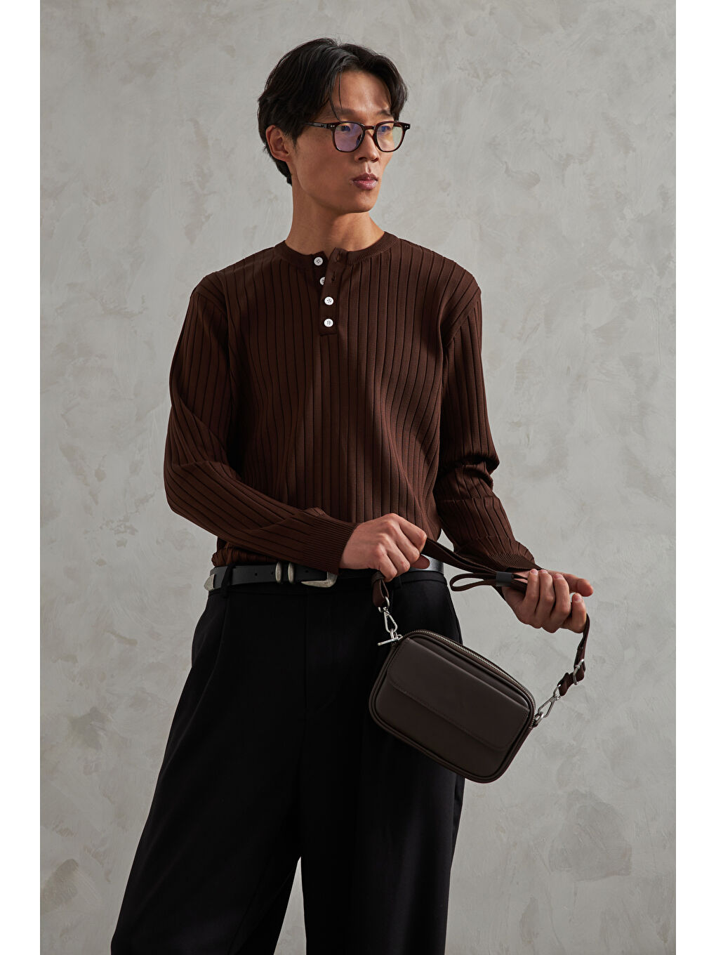 Kahverengi Erkek Fitilli Henley Yaka Düğmeli Triko Kazak-4