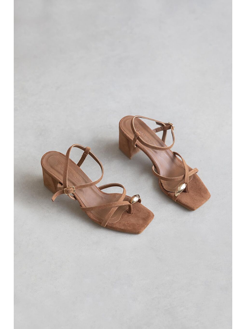 Kahverengi Ketrin Kadın Parmak Arası Süet  Sandalet Taba-1