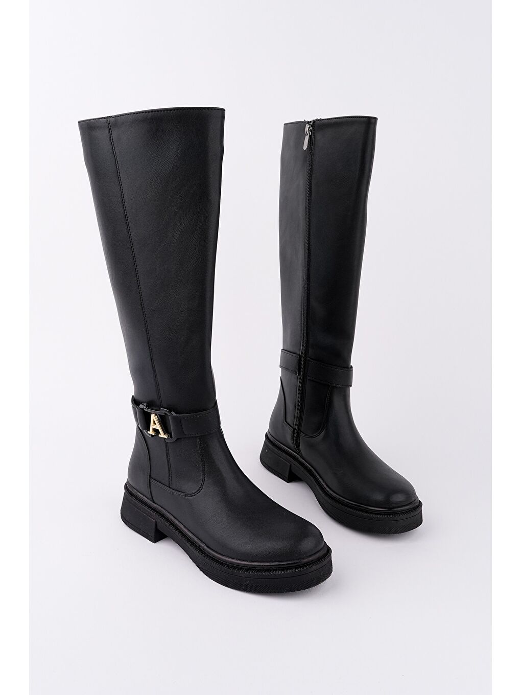 Siyah AVENTRA Kemer ve Toka Detaylı Fermuarlı Kadın Çizme-1