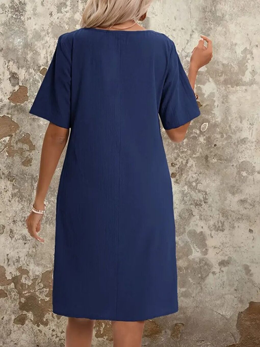 Lacivert Kadın Kısa Kollu Yakası Açık önden Büzgülü Cep Detaylı Viskon Iki Iplik Elbise-3