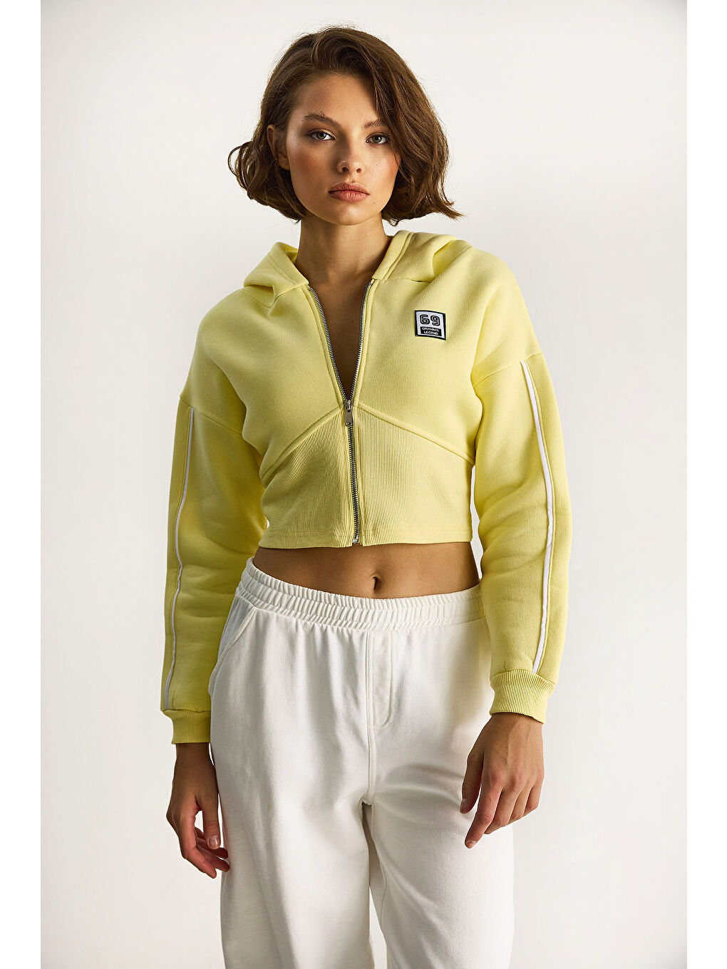 Gri Kadın Kapüşonlu Fermuarlı Korse Detaylı Şardonlu Crop Hırka-1