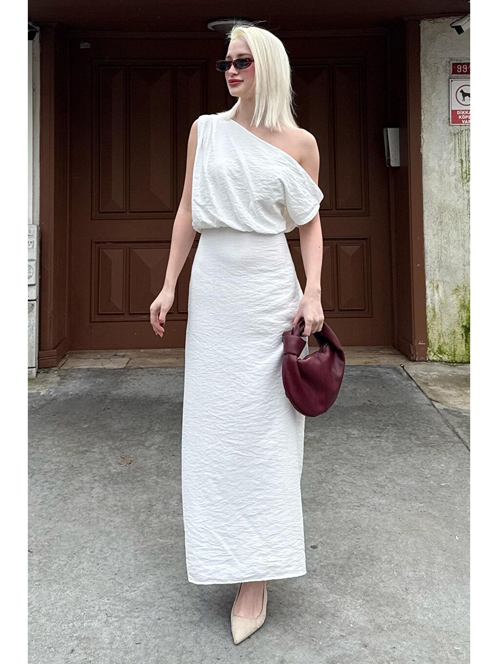 Beyaz Düşük Omuz Elbise Mg2349
