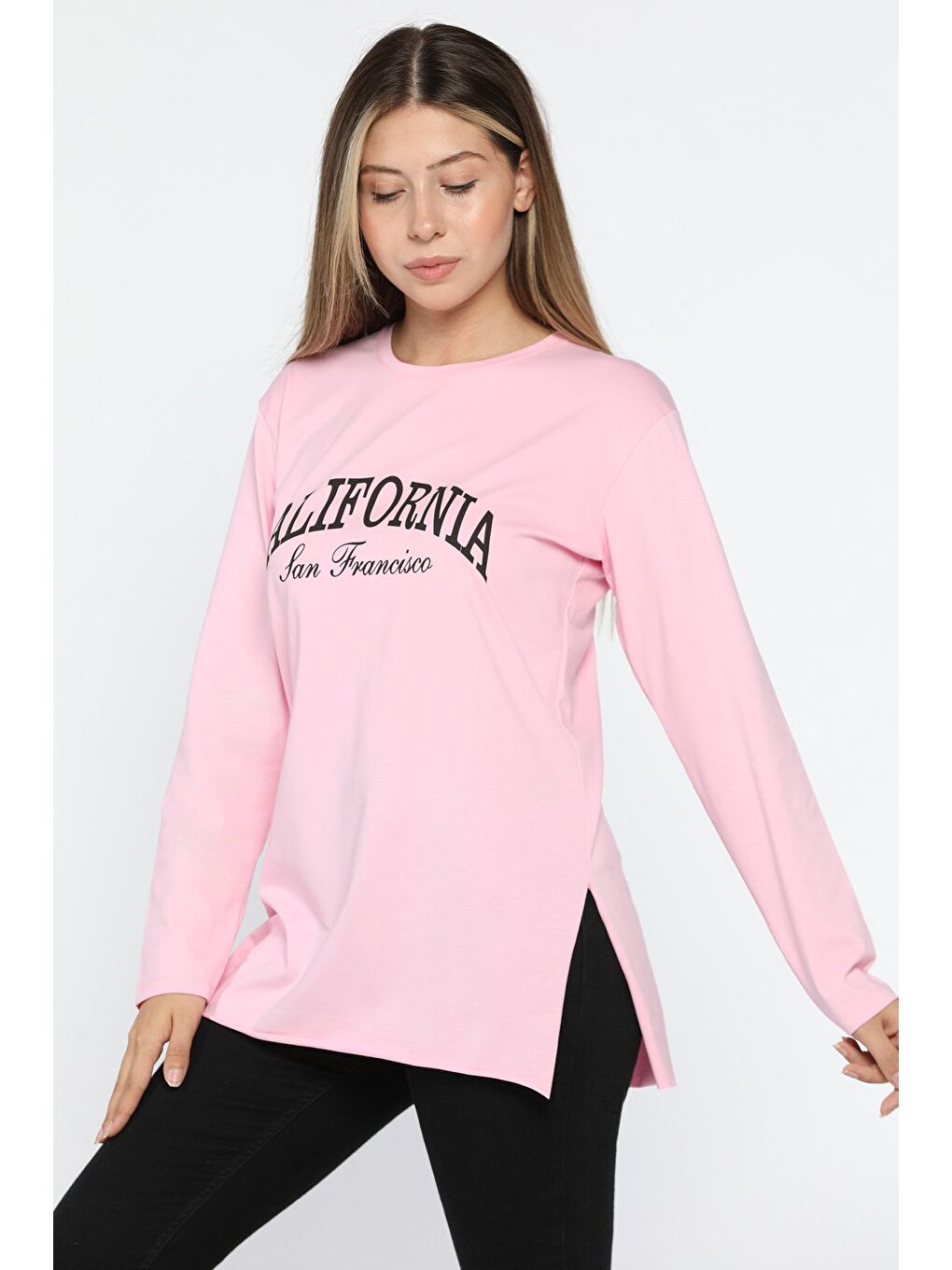 GÜLSELİ Pembe California Baskılı Bisiklet Yaka Yan Yırtmaçlı Penye Sweatshirt - 1