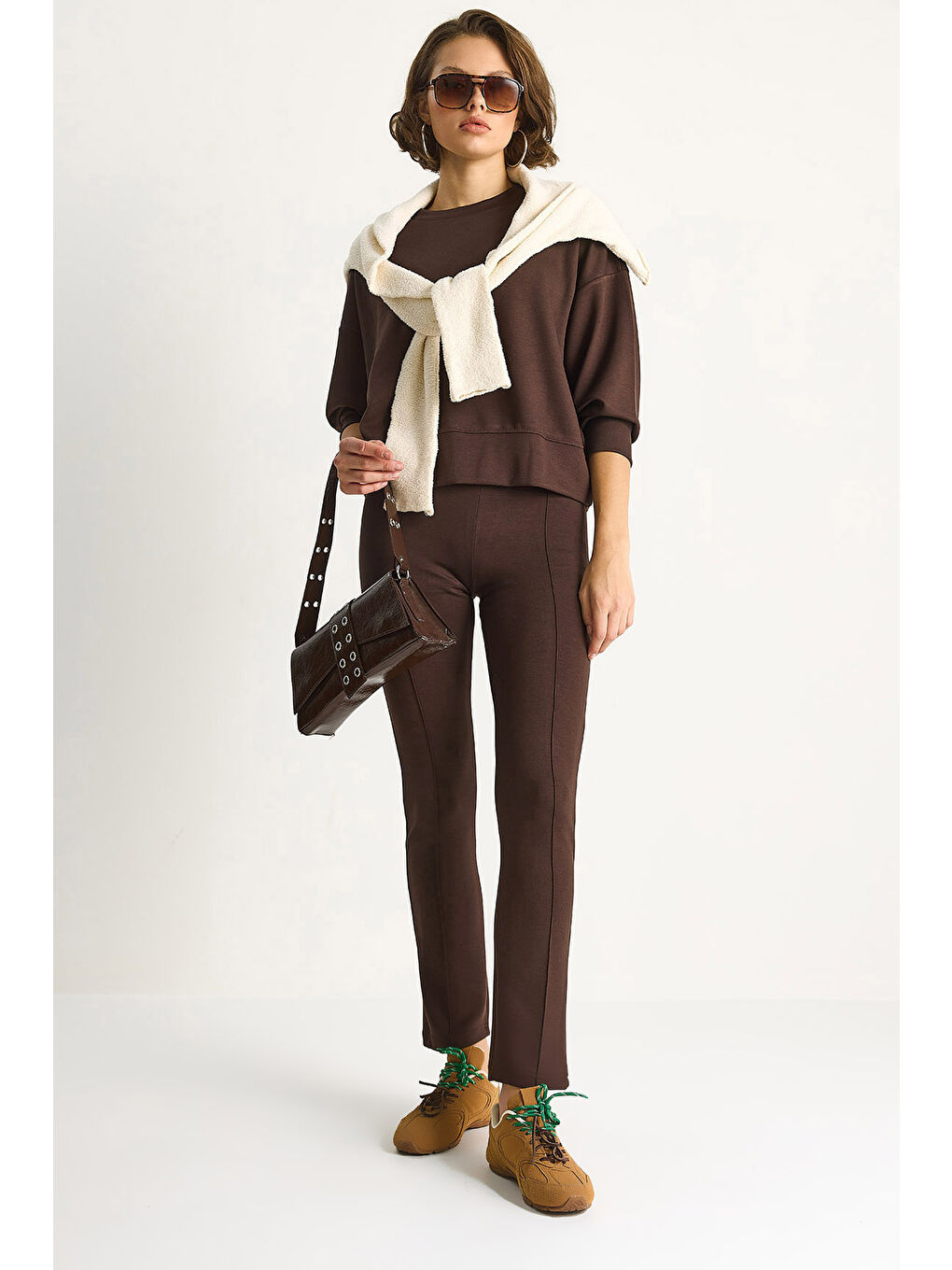 Kahverengi Kadın Yumuşak Dokulu Bisiklet Yaka Oversize Sweat Pantolon Viskon Dalgıç Takım