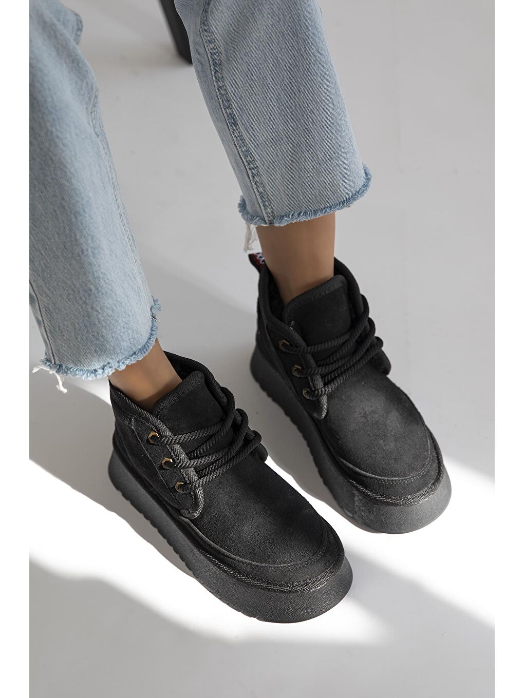 Ansel  Kadın  İçi Tüylü Kalın Taban  Süet  Bot Siyah-1