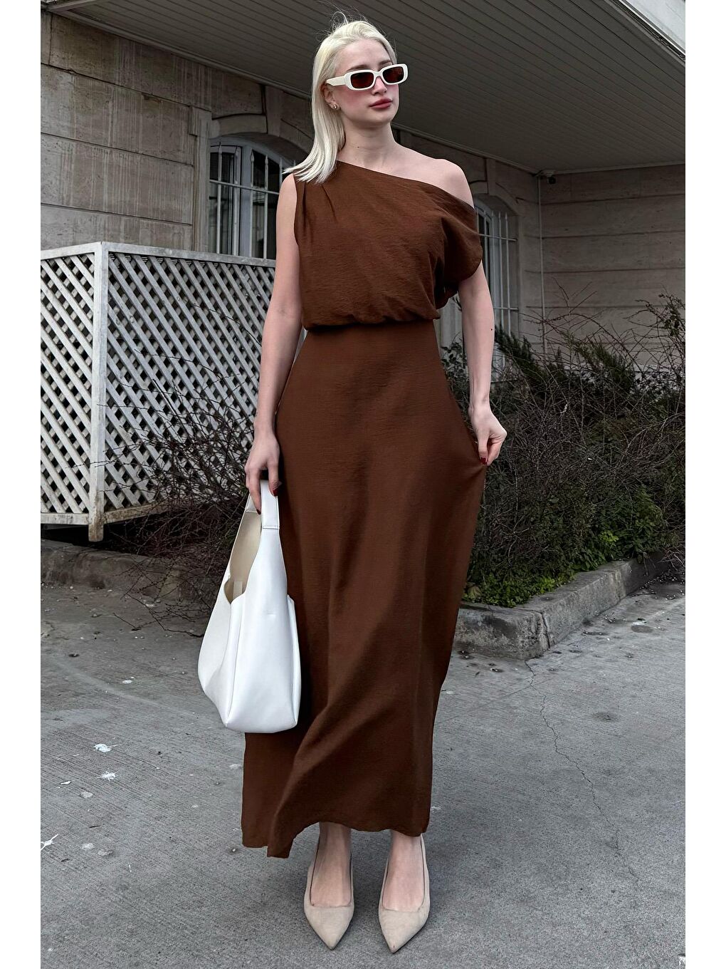 Kahverengi Düşük Omuz Elbise Mg2349-1