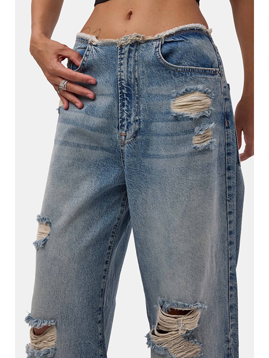 Mavi Kadın Jean Rengi 12s6-32 Straight Fit Yırtık Detaylı Tasarım Denim Jean-1