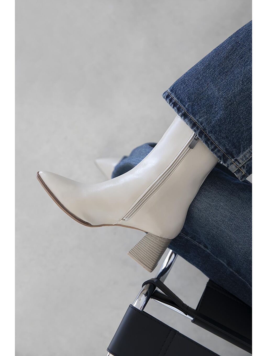 Liston Kadın Topuklu Kırışık Deri Bot Bej