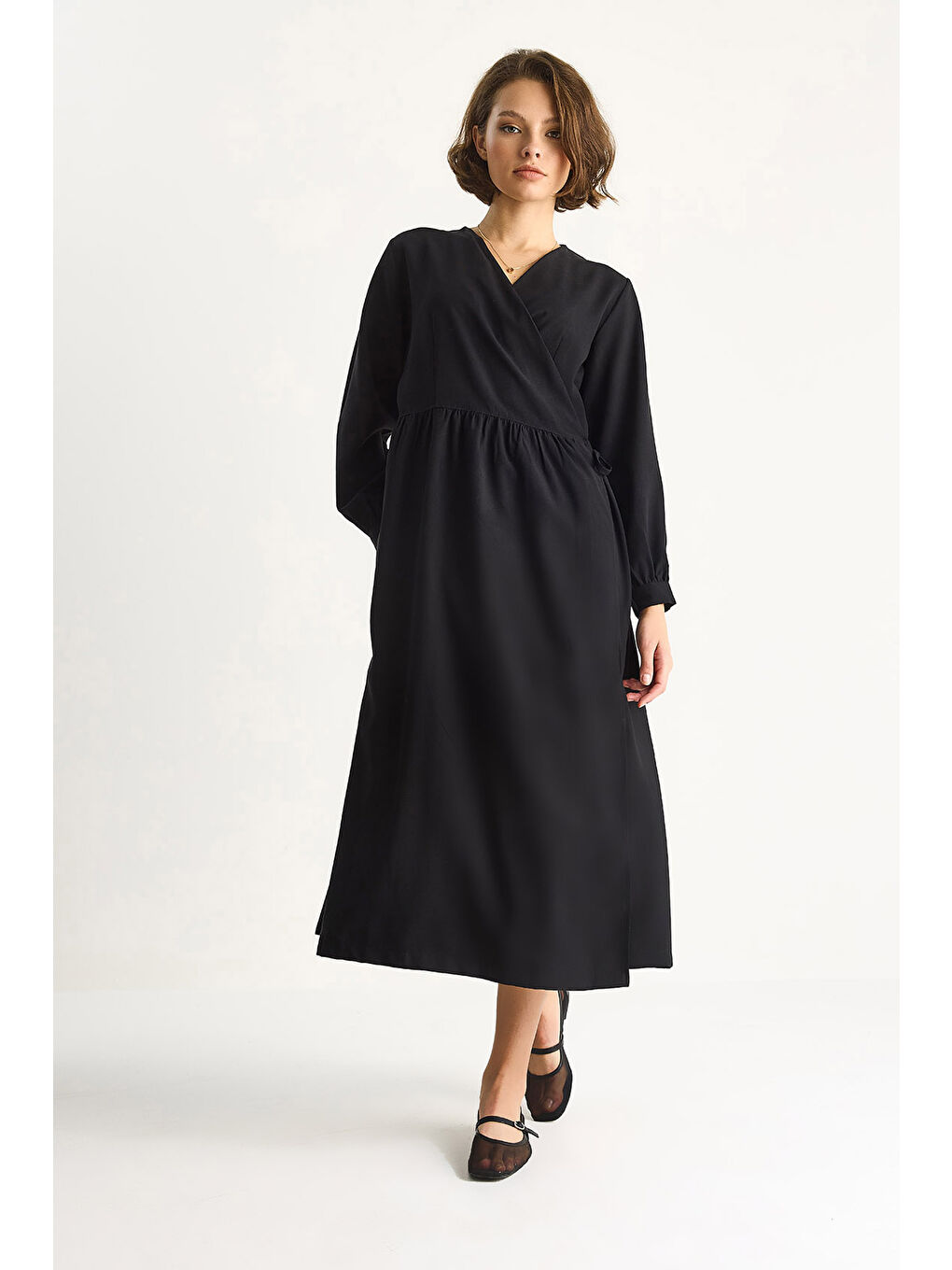 Siyah Kadın Kruvaze Kapamalı Cep Detaylı Modal Uzun Elbise-3