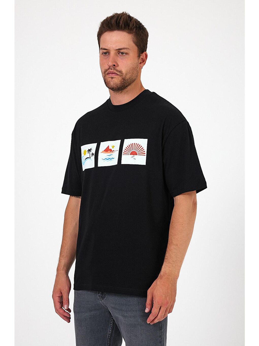 Siyah Bisiklet Yaka  Baskılı Erkek Tişört 0210-1