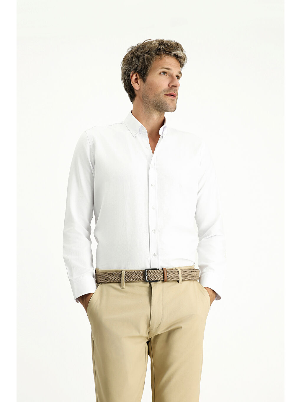 Beyaz Uzun Kol Slim Fit Düğmeli Yaka Oxford Pamuklu Kolay Ütülenebilir Gömlek