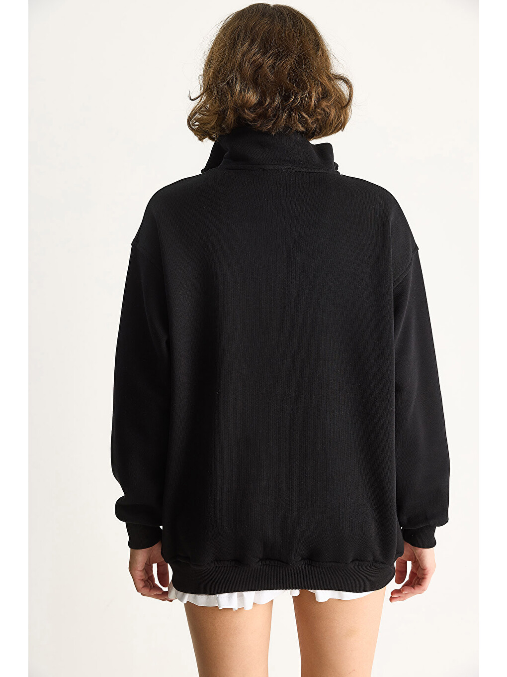 Siyah Kadın London İşlemeli Dik Yaka Fermuar Detaylı Şardonlu Oversize Sweatshirt-6