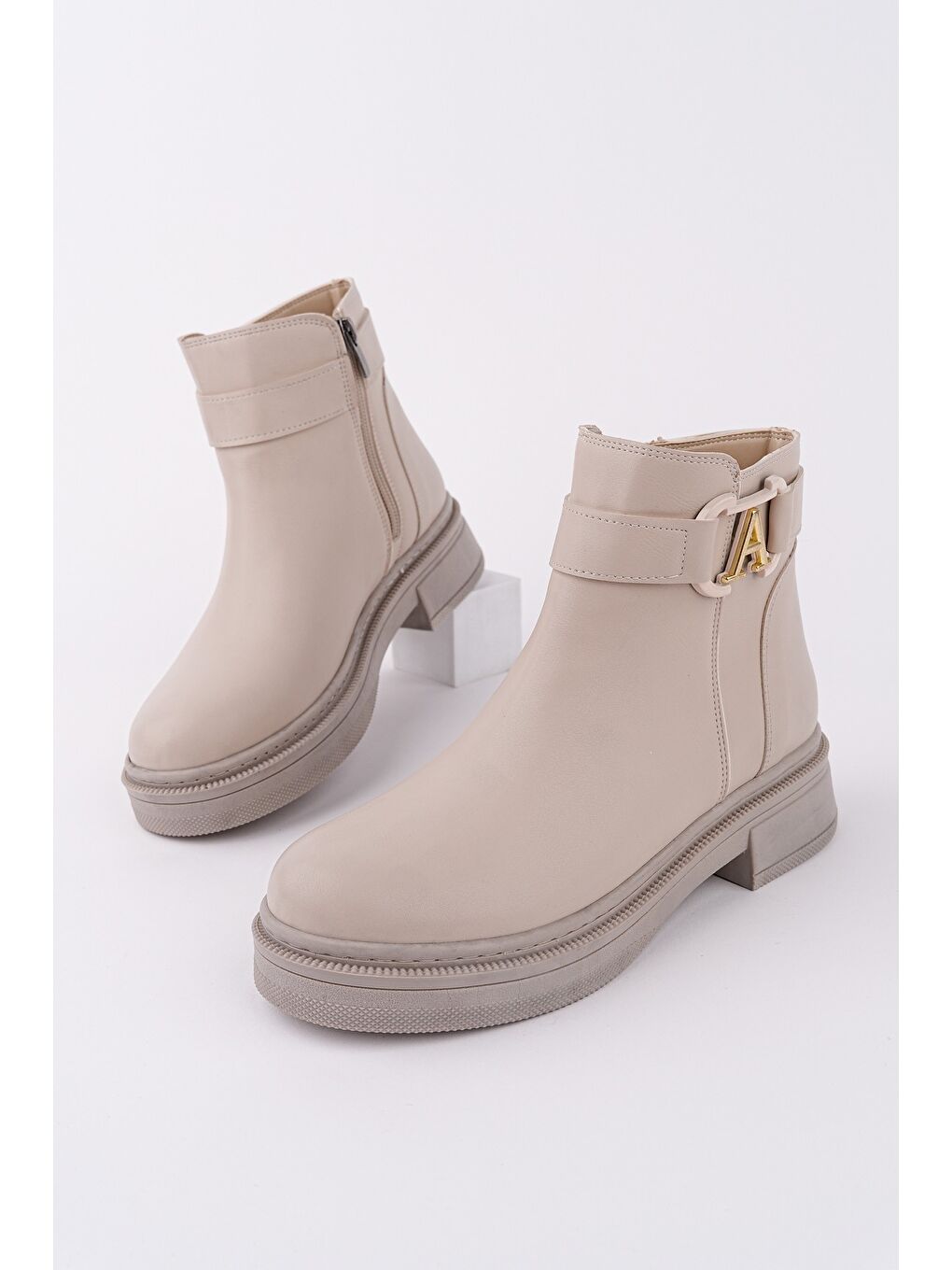 Bej VENTOZA Kemer ve Toka Detaylı Fermuarlı Kadın Bot-3