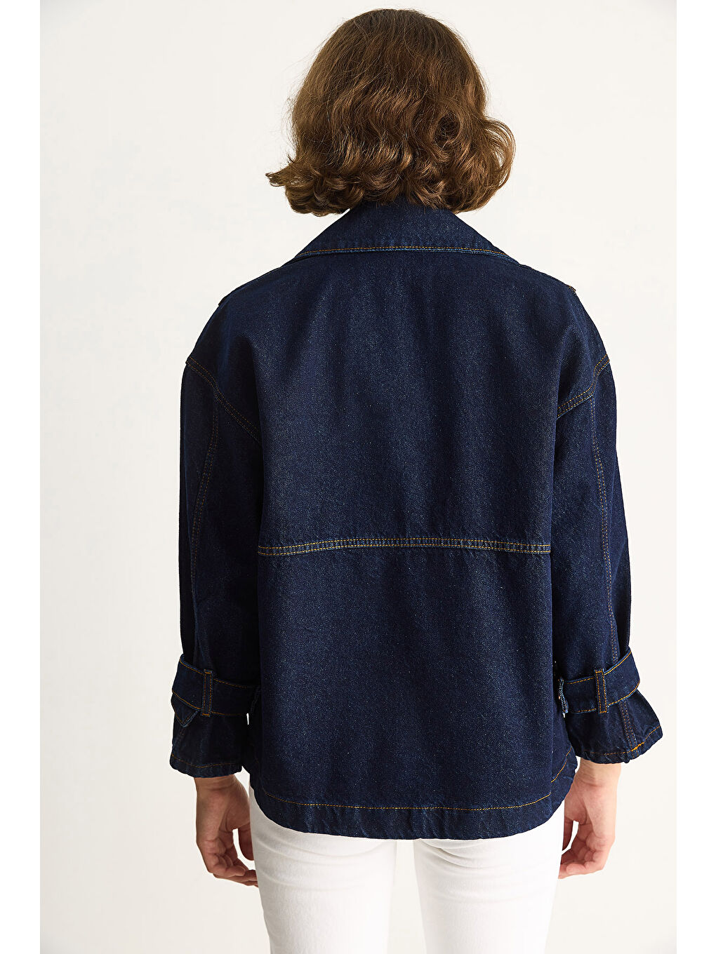 Lacivert Kadın Geniş Yaka Uzun Kollu Ayarlanabilir Manşetli Denim Ceket-6