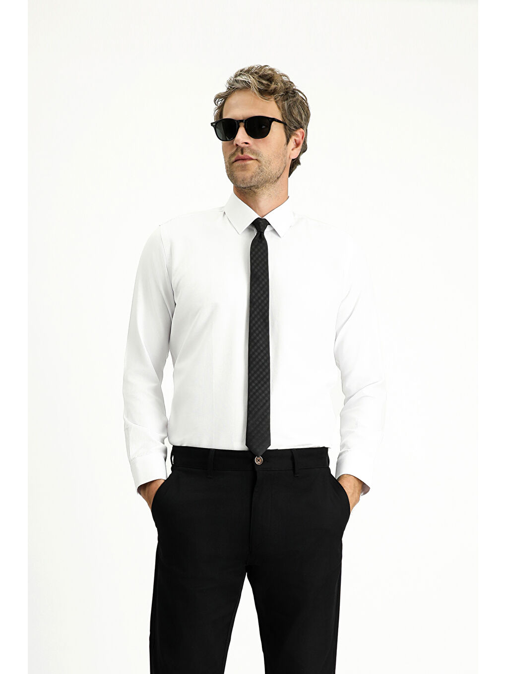 Beyaz Uzun Kol Slim Fit Klasik Yaka Oxford Pamuklu Kolay Ütülenebilir Büyük Beden Gömlek