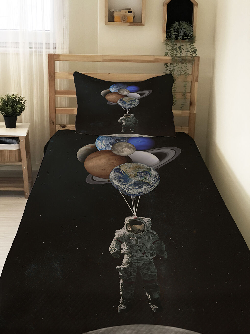 Karışık Astronot Desenli Çocuk Pike Takımı - 160x220 Cm Pike 50x70 Cm Yastık Kılıfı
