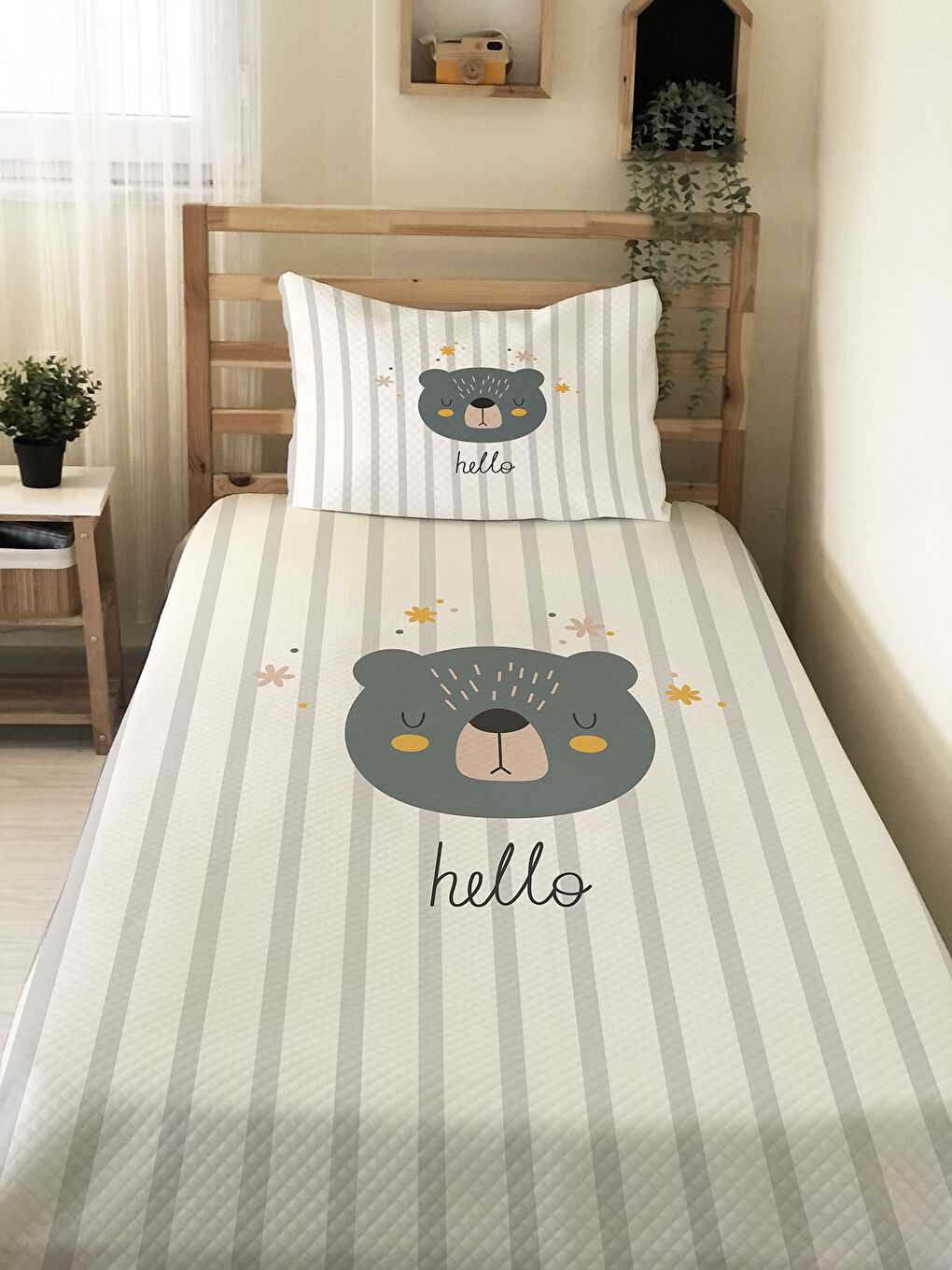 Karışık Ayıcık Desenli Çocuk Pike Takımı - 160x220 Cm Pike 50x70 Cm Yastık Kılıfı