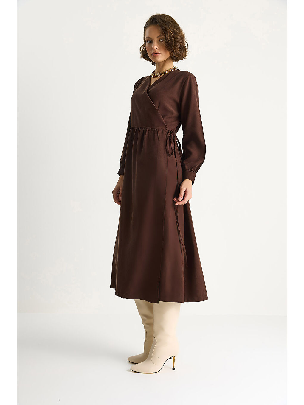 Kahverengi Kadın Kruvaze Kapamalı Cep Detaylı Modal Uzun Elbise-2