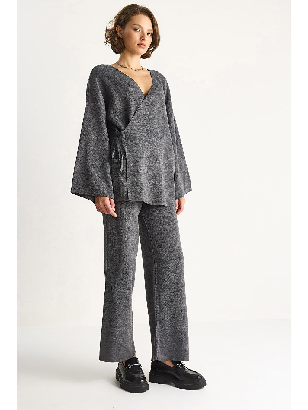 Antrasit Kadın Kruvaze Triko Bluz & Yüksek Bel Pantolon Takım N