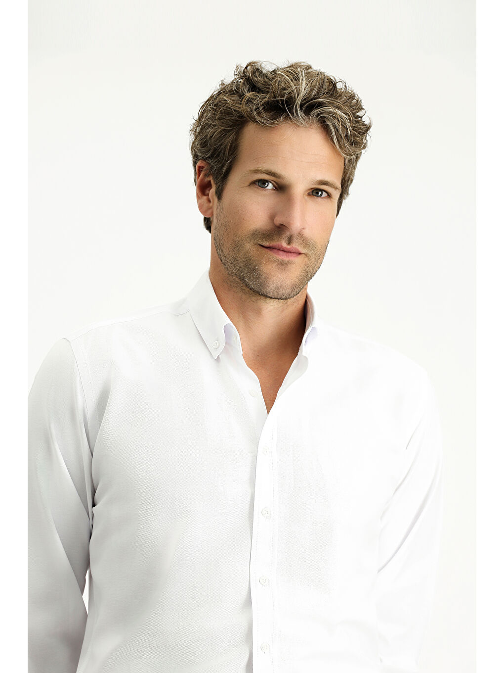 Beyaz Uzun Kol Regular Fit Düğmeli Yaka Oxford Pamuklu Kolay Ütülenebilir Büyük Beden Gömlek-2