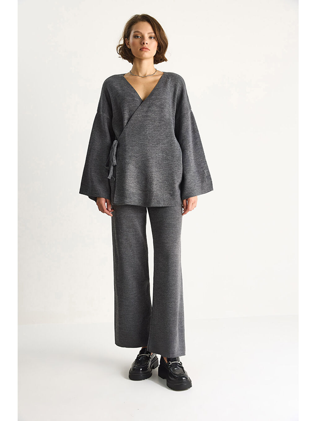 Antrasit Kadın Kruvaze Triko Bluz & Yüksek Bel Pantolon Takım N-3