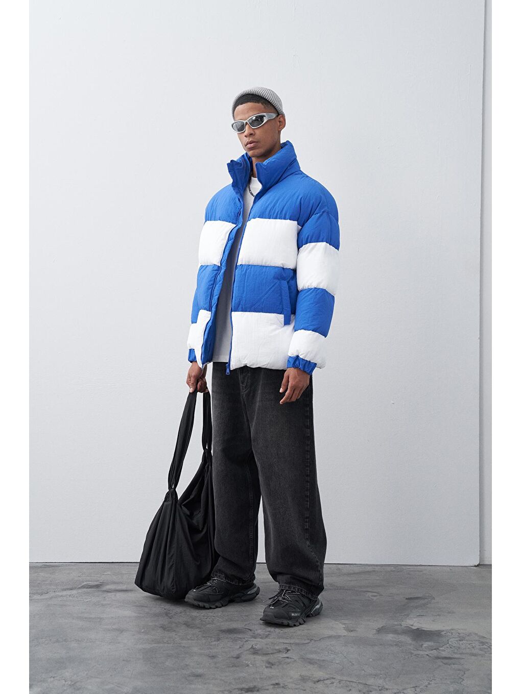 Mavi Beyaz Şeritli Oversize Şişme Mont-1