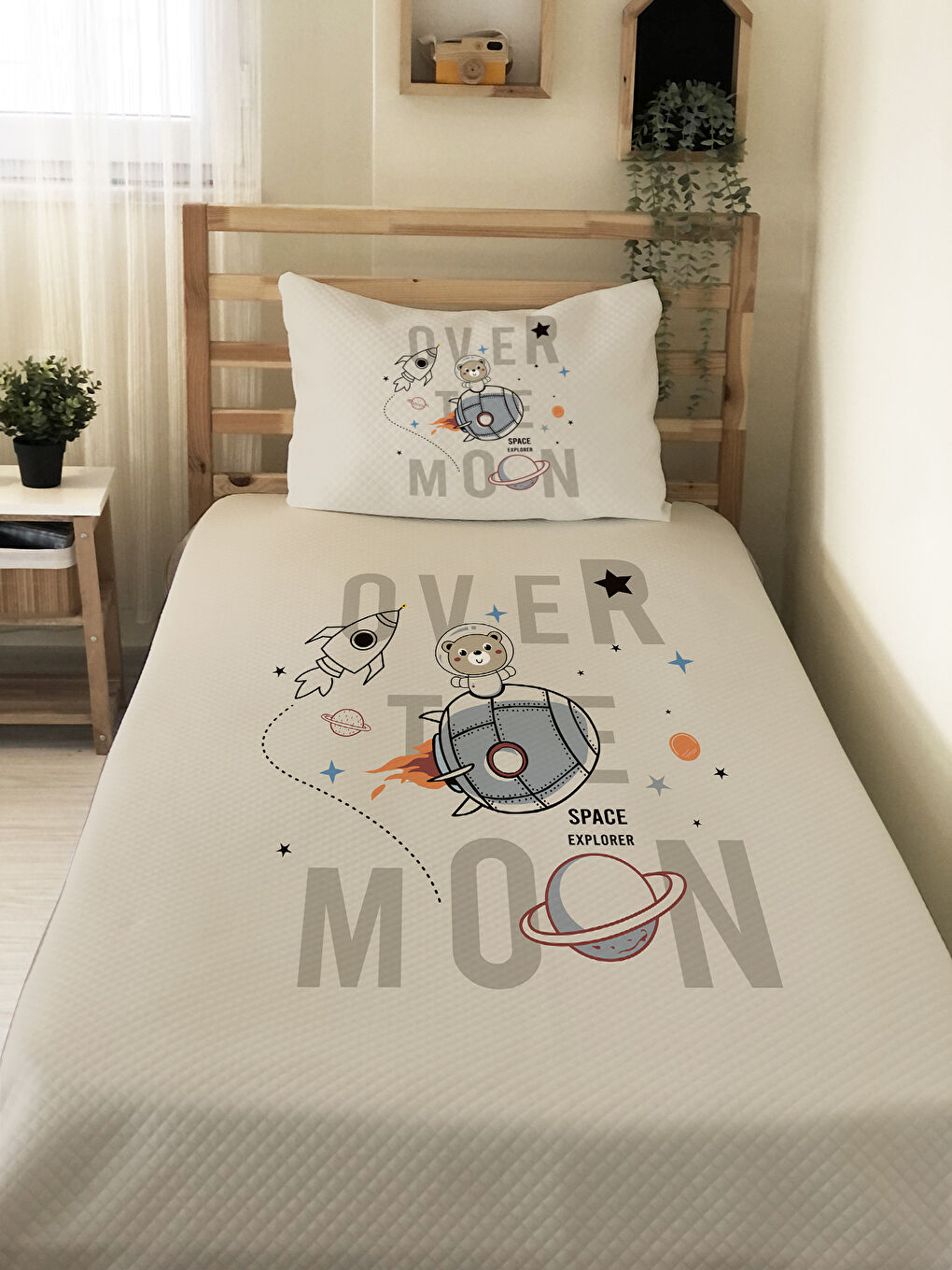 Karışık Roket Desenli Çocuk Pike Takımı - 160x220 Cm Pike 50x70 Cm Yastık Kılıfı