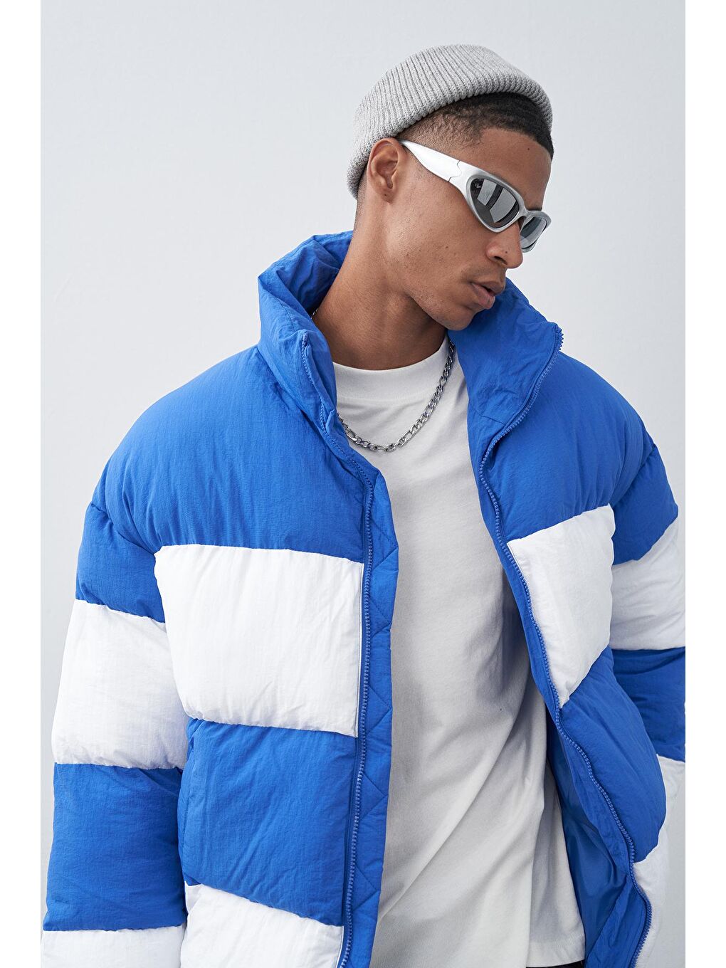 Mavi Beyaz Şeritli Oversize Şişme Mont-3