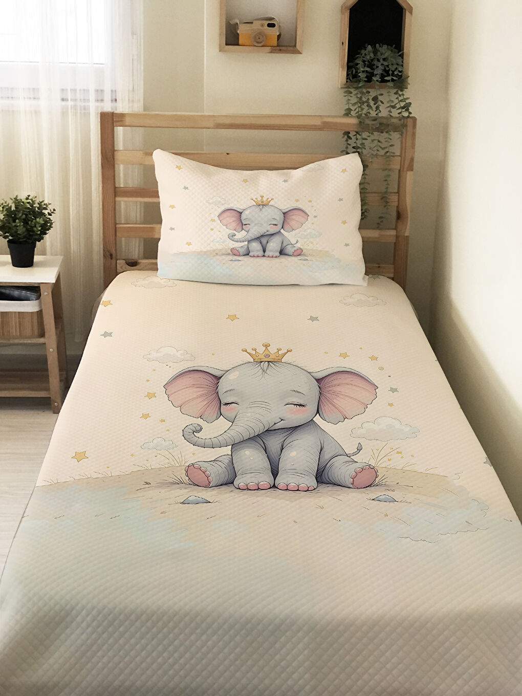 Karışık Fil Desenli Çocuk Pike Takımı - 160x220 Cm Pike 50x70 Cm Yastık Kılıfı