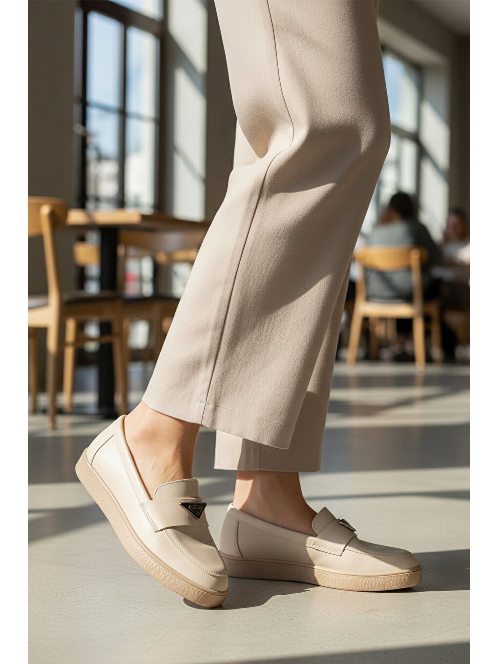 Bej Hafif Esnek Kadın Casual Ayakkabı B-01 Z-2