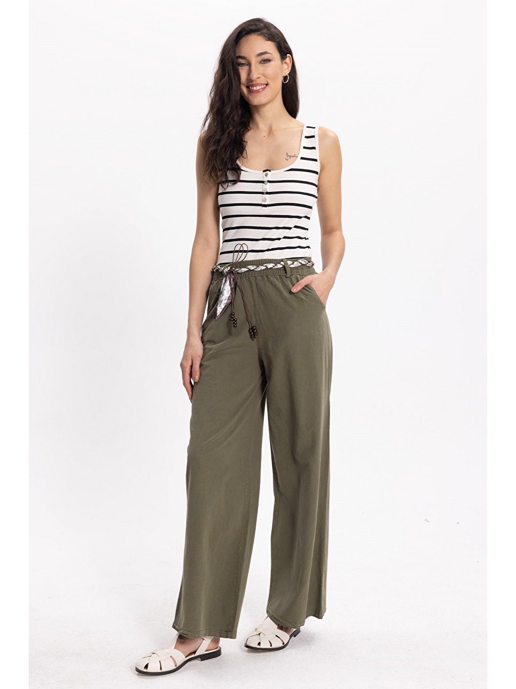 Kadın Slim Fit Dar Kesim Pamuklu Askılı Kare Yaka Çizgili Beyaz Crop-1