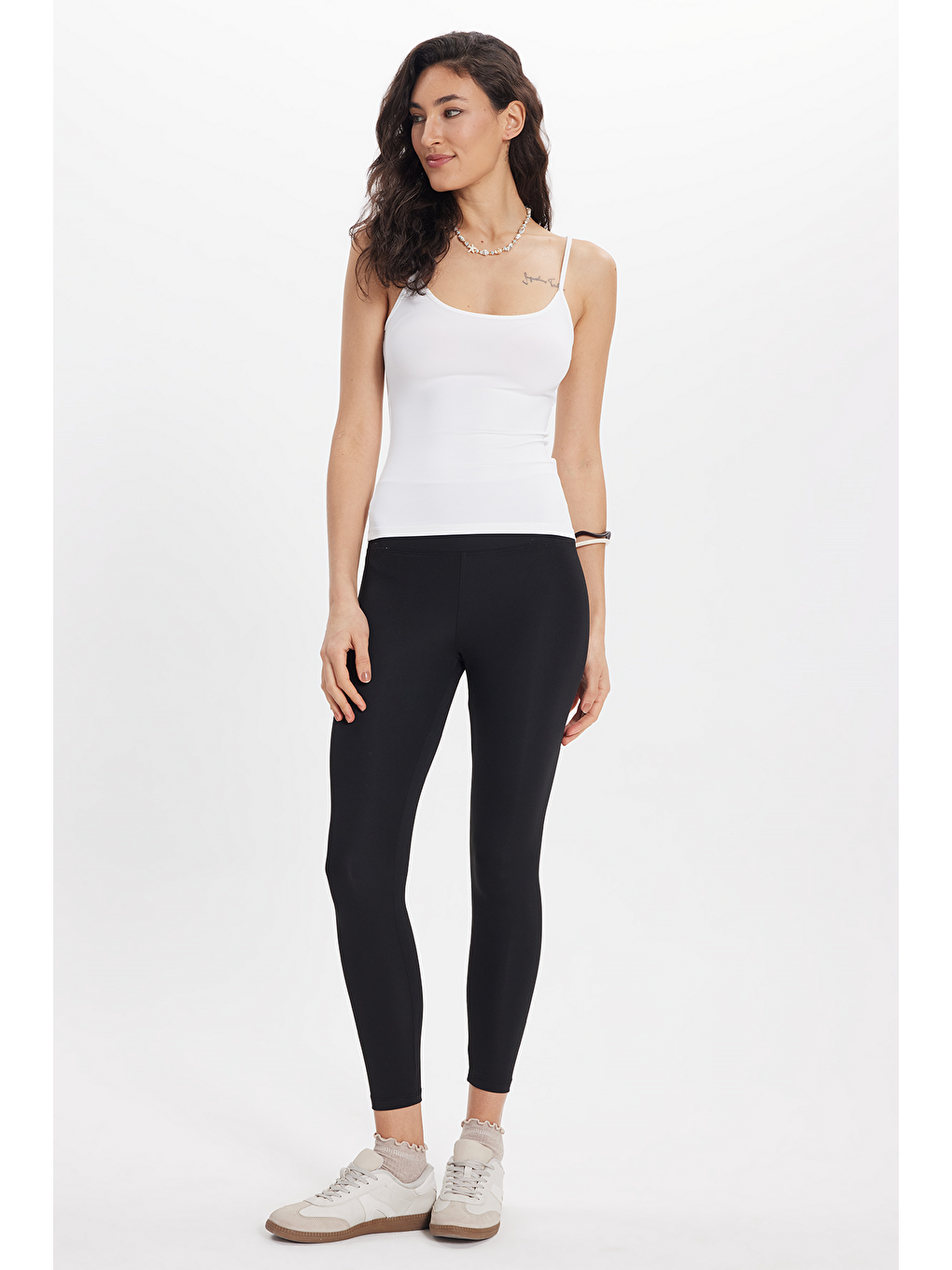 Kadın Slim Fit Dar Kesim Pamuklu Elastanlı İnce Askılı Ekru Atlet-1