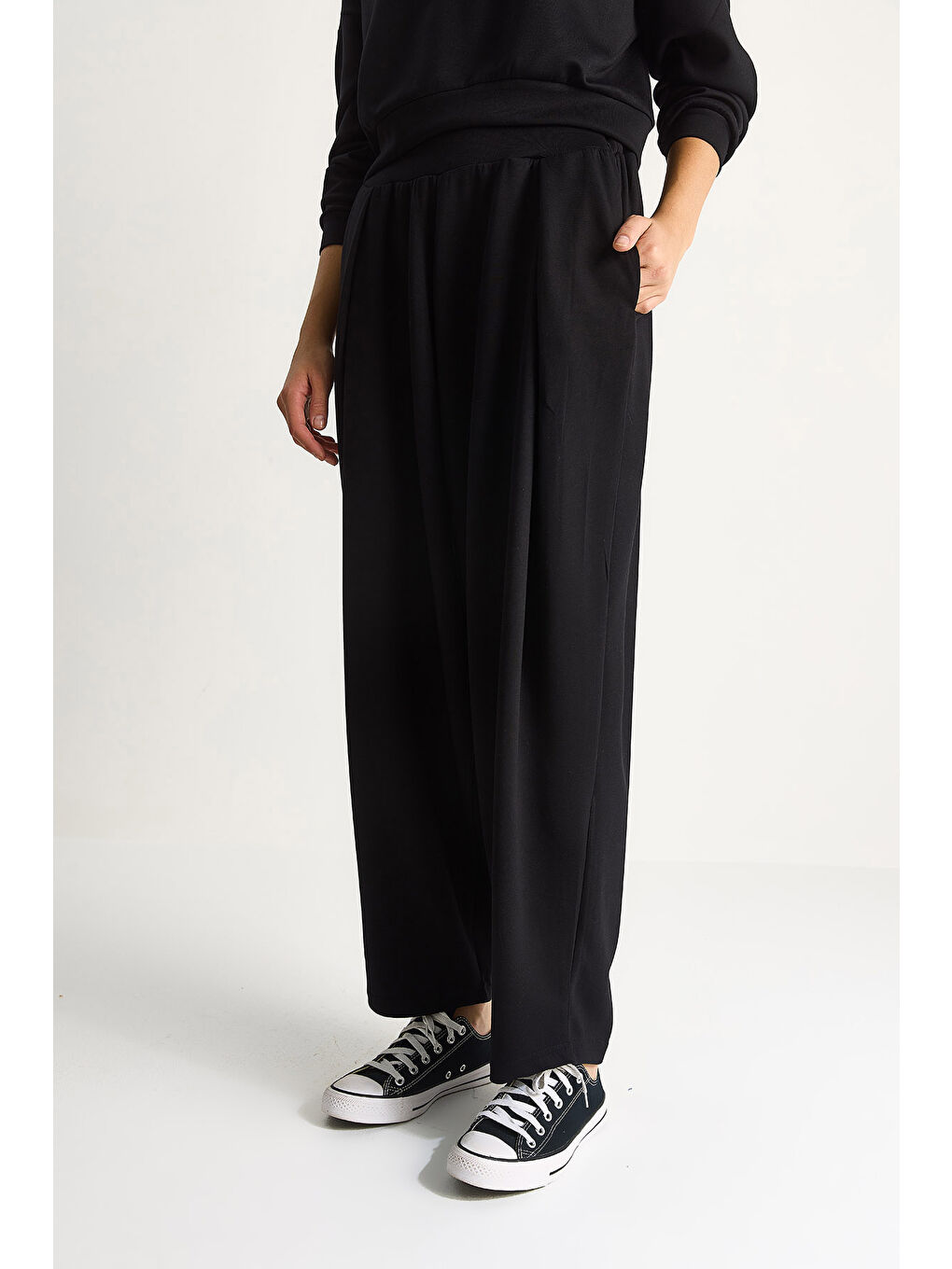 Siyah Kadın Yumuşuk Dokulu Polo Yaka Kısa Sweat Şalvar Viskon Dalgıç Takım-6